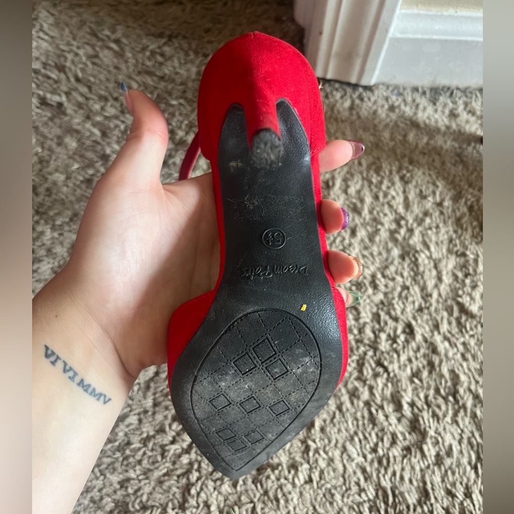 Red High Heels - Picture 2 of 2